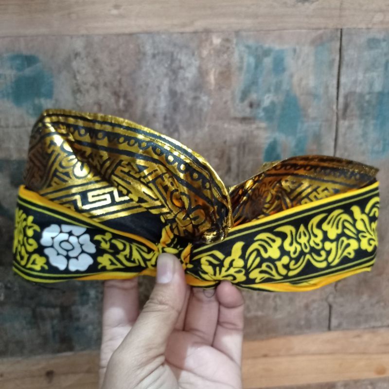 UDENG JADI BALI PATRA IRISAN HITAM KUNING