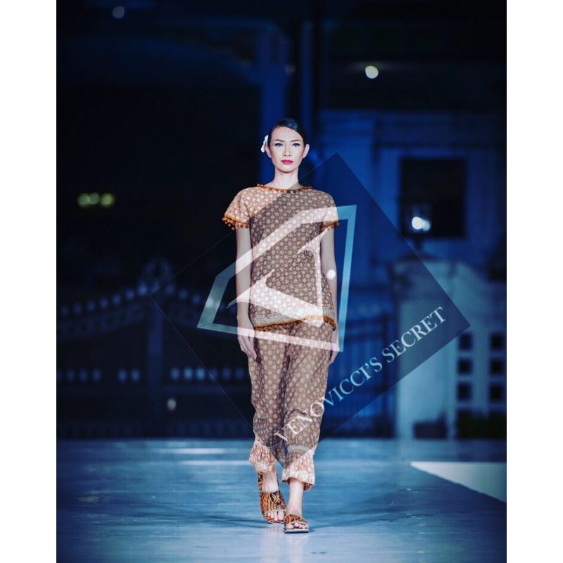 setelan batik modern