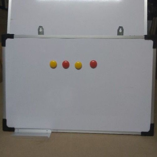 

Whiteboard magnetik gantung 90 x 120 cm