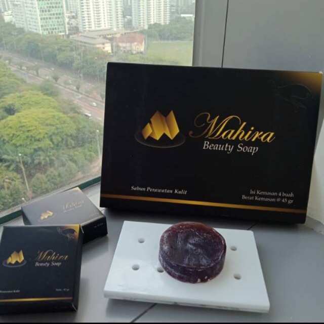 Mahira beauty soap