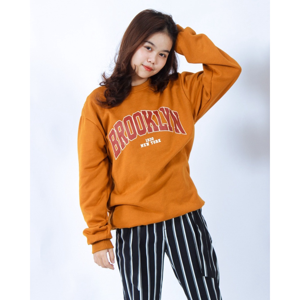 Tokomilkan - Sweater Crewneck Wanita BROOKLYN CREWNECK / Sweater Fleece CEWEK