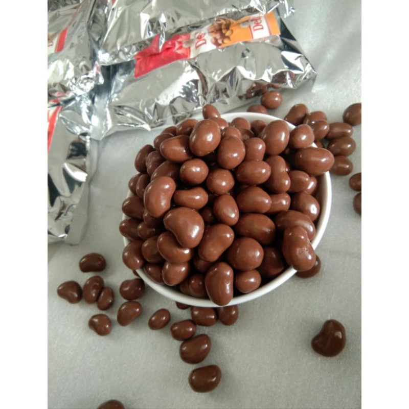 

coklat delfi almond