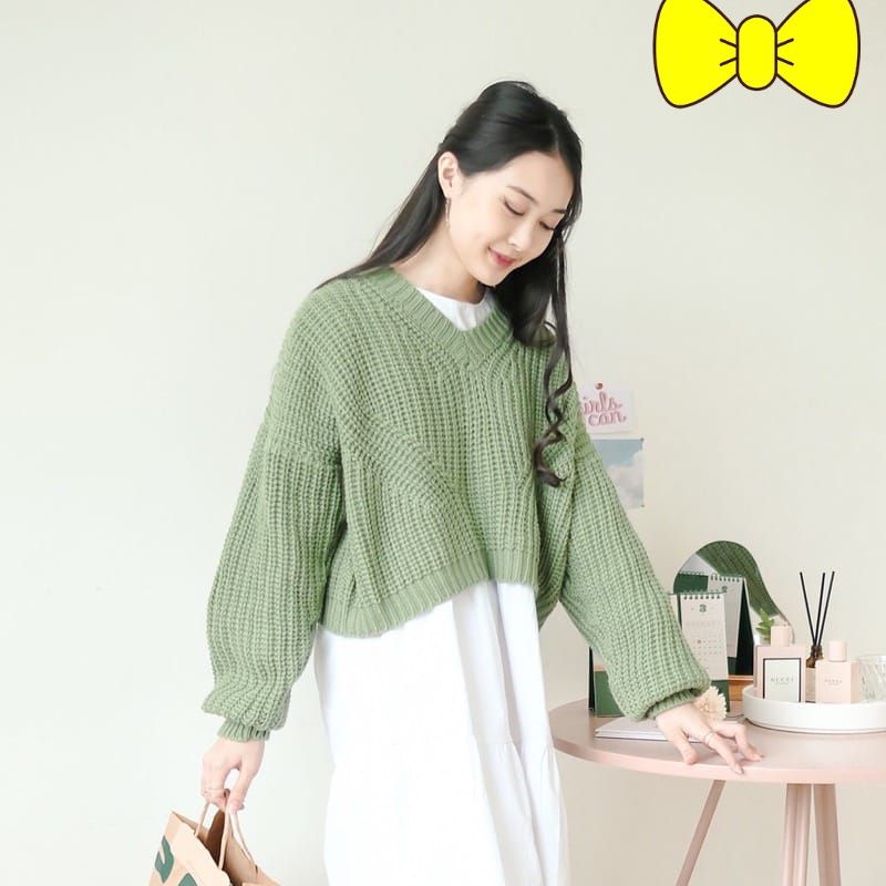 FX SHOP HANNA OVERSIZED KNIT / YEJI SWEATER CROP OVERSIZE PREMIUM / V SWEATER RAJUT