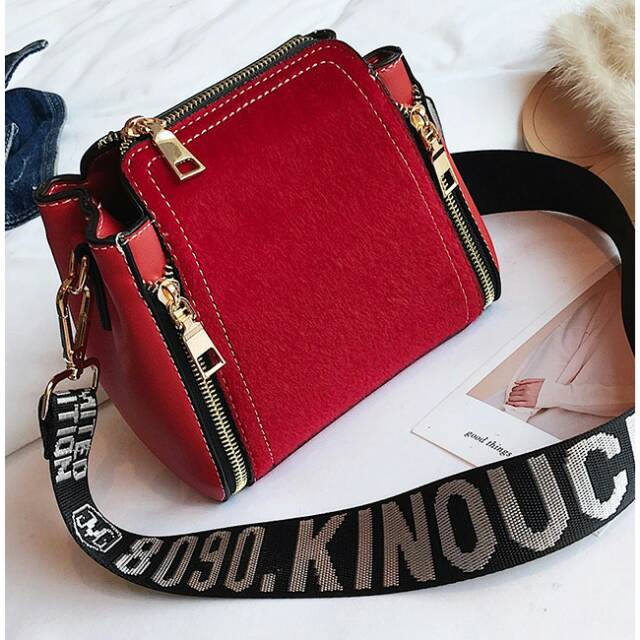 FASHION Bonia
Single Bag Mini
Series # 2135 #