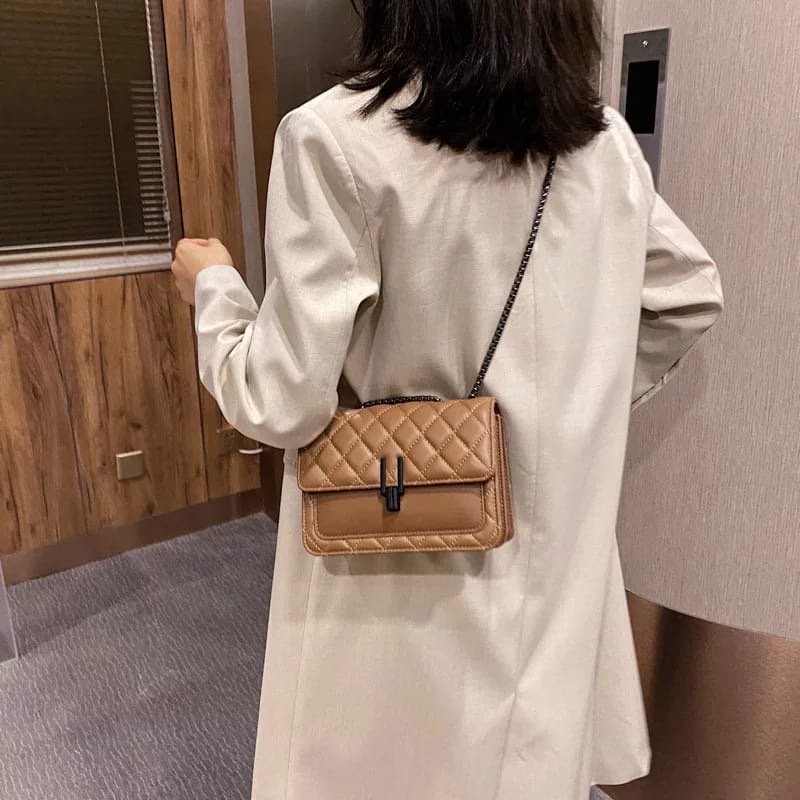 MEIMEISHOP TAS SELEMPANG WANITA MURAH FASHION CHELSY BAG TAS KOREA STYLE TERBARU TAS SLINGBAG RANTAI TAS RANTAI ULIR SELINA SLING BAG VALENSIA