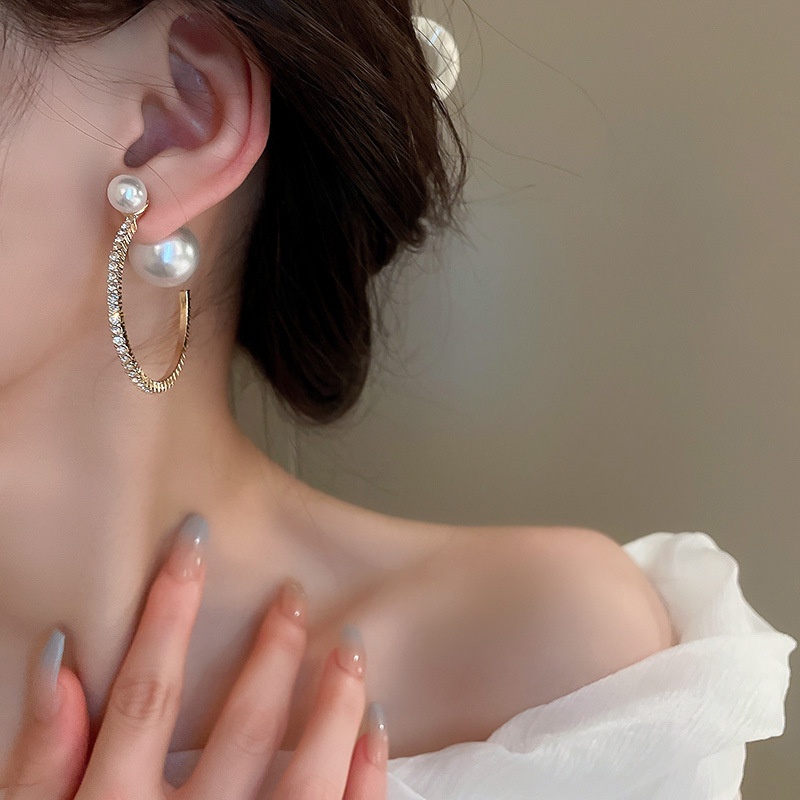 Anting Hoop Bentuk C Aksen Berlian Mutiara Gaya Korea