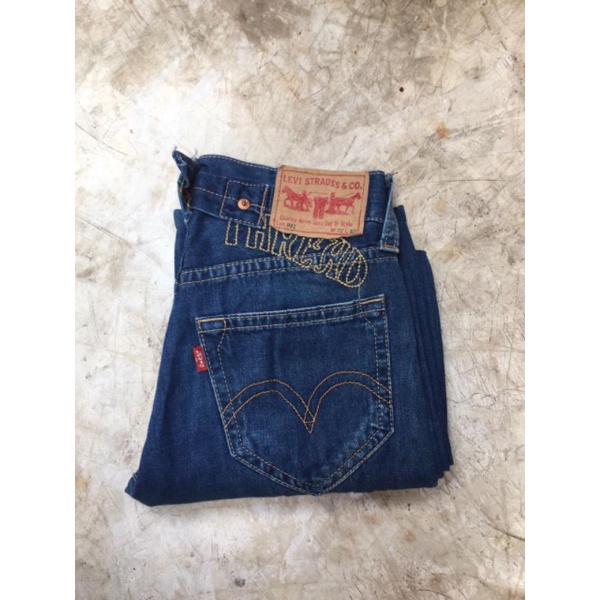 levis 902