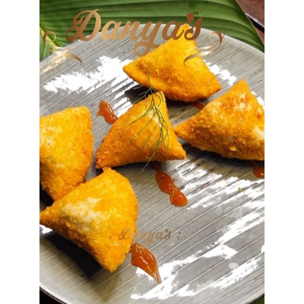 

Ay00! Samosa Pizza Isi 5 Danyafoodie Enak Lezat