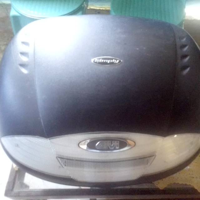 Box givi + dudukan yamaha nmax