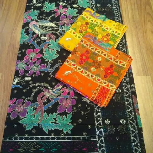 Kain Batik Merak Bhumi