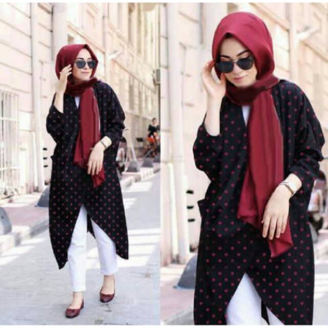 Valent hijab polka