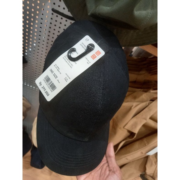 Uniqlo topi cowok