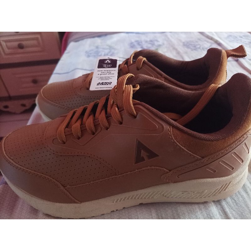 sepatu aero street