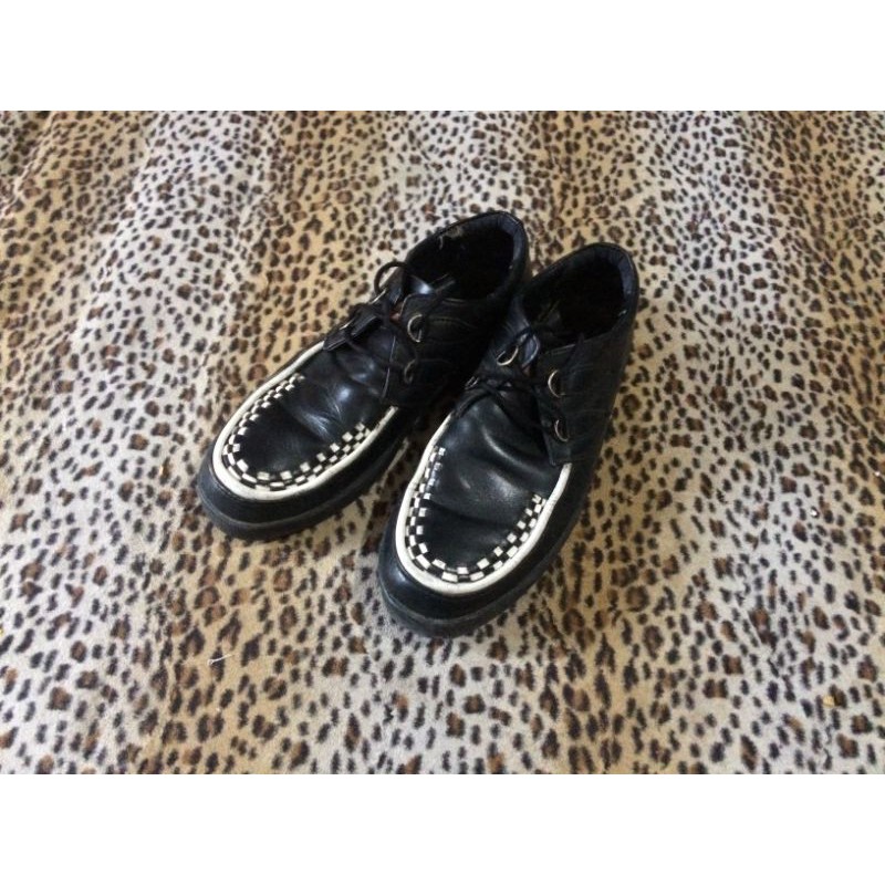 sepatu spade kustom rock