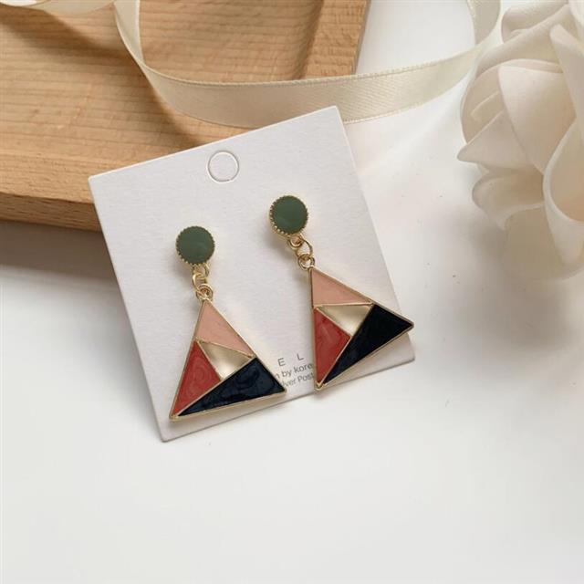 Sterling silver jarum retro geometris sudut drip mengkilap kontras anting-anting Korea sederhana ang