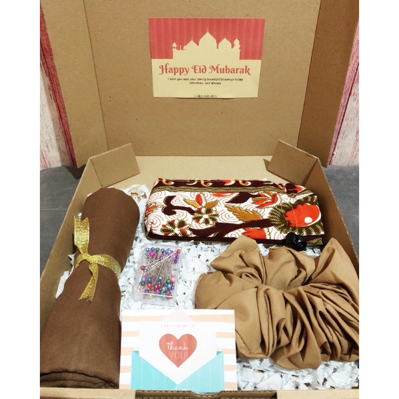 

hampers gift box kado ultah kado wisuda kado wedding