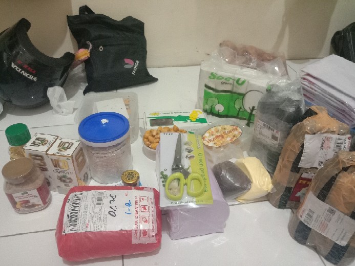 Tissue See-u Bathroom Coreless / Tisu Roll / Tisu Gulung Isi 10 Roll