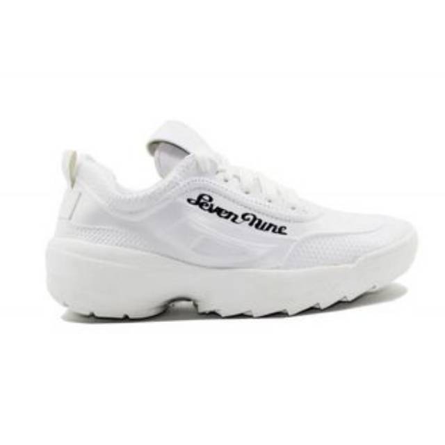 SEPATU SNEAKERS SEVEN NINE-PUTIH