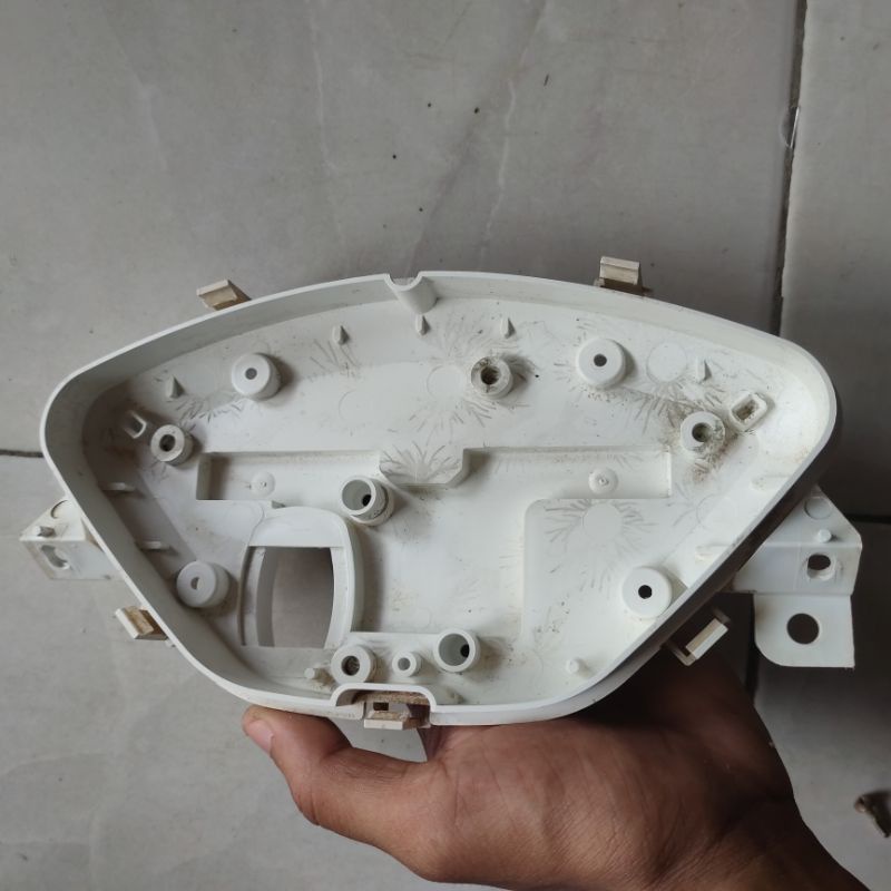 cover bawah speedometer Supra x 125 Tulangan speedometer Supra x 125 original
