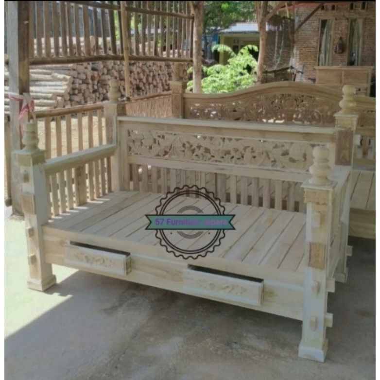 Kursi Santai Bangku Bale Bale Rahwana Ukir Panjang 150cm Kayu Jati Jepara - Mentahan