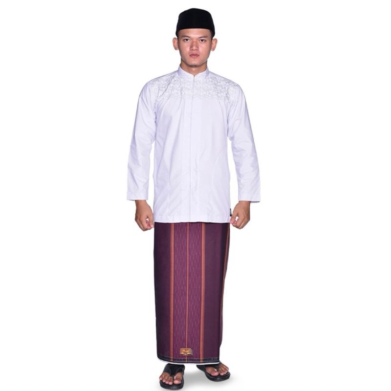 SARUNG TENUN ATLAS PREMIUM ORIGINAL GERIMIS MAROON. SARUNG MUSLIM KUALITAS TERBAIK 750