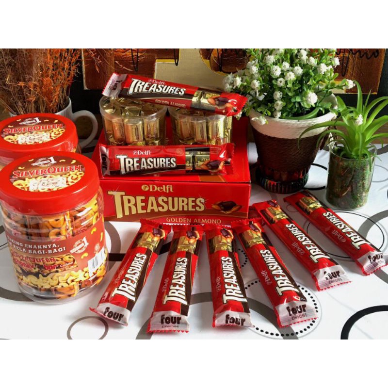 

Coklat Treasure Almond/ cookies and Cream