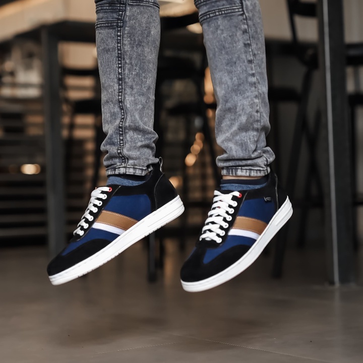 Wilson Navy - Sepatu Sneakers Pria Casual Kuliah Santai Unisex Original