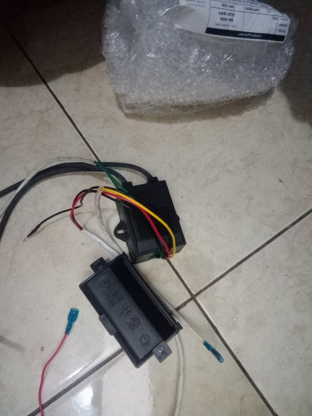 Pemantik Elektrik Dc 2 Out Quantum Pemantik Kompor Gas Akumulator