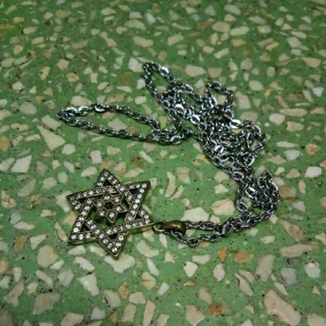Kalung bintang daud