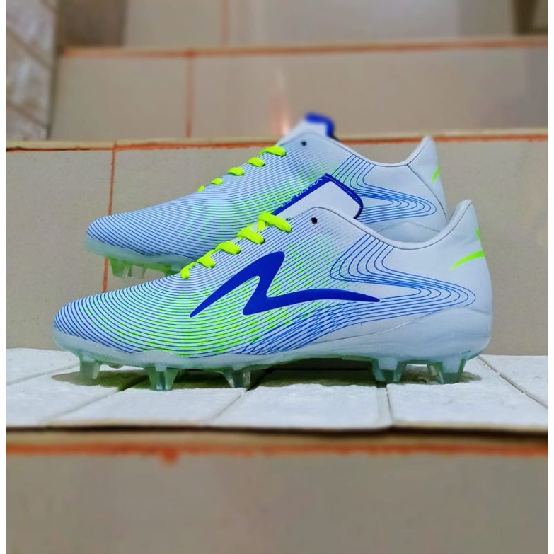 Sepcs ultra  Sepatu Bola Specs Ultra keluaran Terbaru
