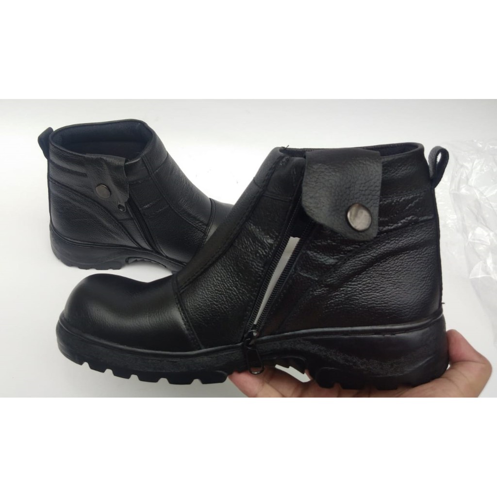 Sepatu Safety Bahan Kulit Ujung Besi Merk KICKERS ZIPPER