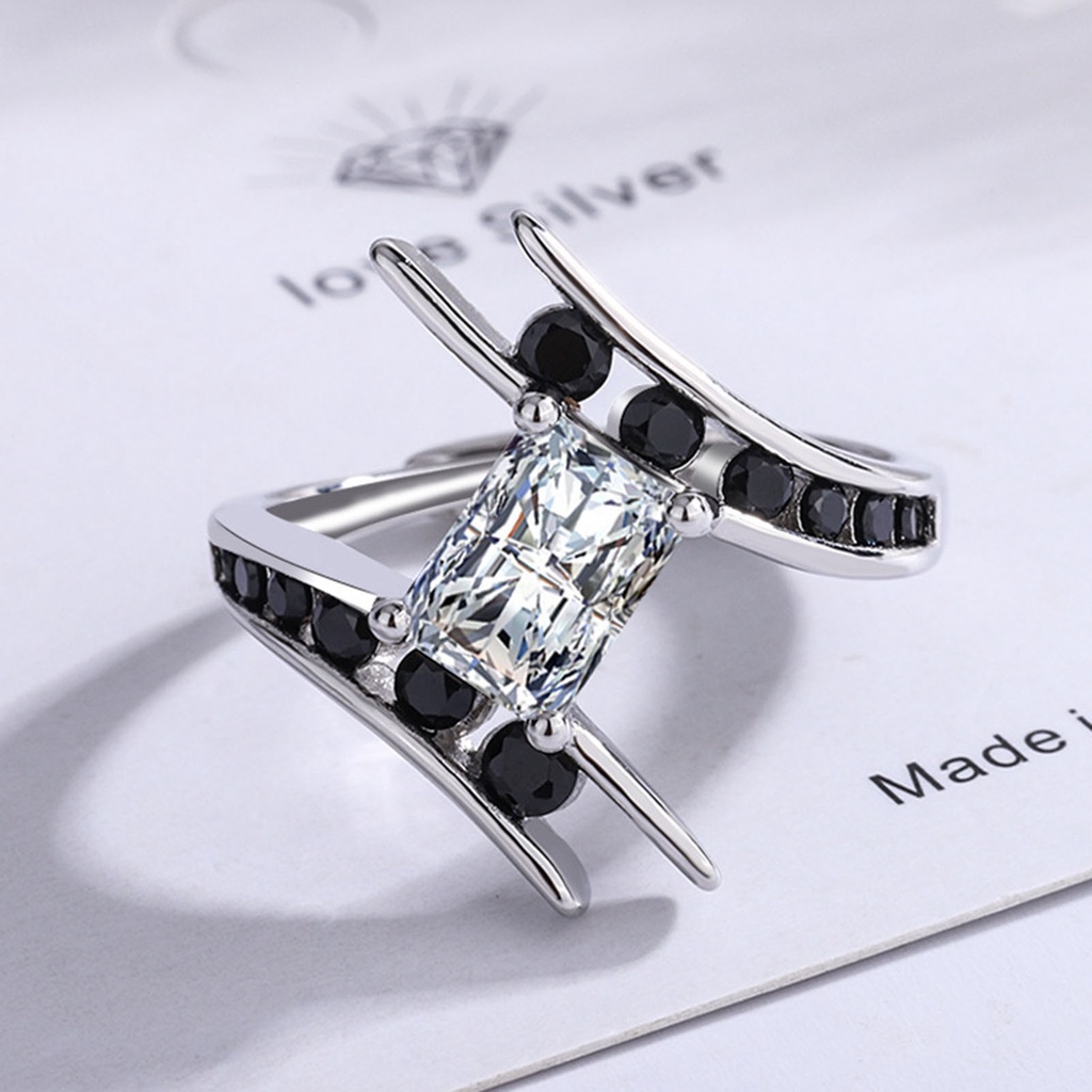 Hu Hu Hu Hu Hu Alat Bantu Pasang Kacamata♡ Cincin Berlian Imitasi Bentuk Persegi Bahan Cubic Zirconia Warna Hitam Untuk Wanita
