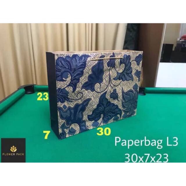 

Paperbag Kertas Motif Batik | Goodie Bag Kertas Motif Batik L uk 30 x7 x 23 cm