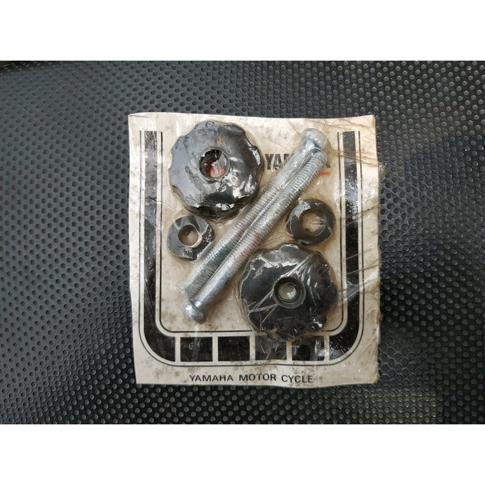 baut cover ekor Yamaha v75 Yamaha v80 baut tepong belakang terakhir