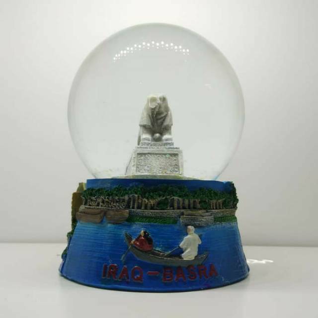 Souvneir pajangan snow globe snow ball oleh oleh negara Irak