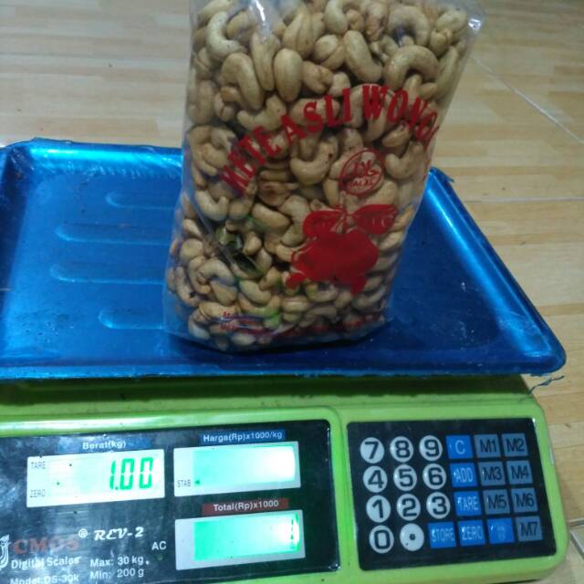 Kacang mete mentah super