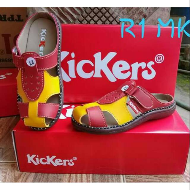 Sandal sepatu anak perempuan kickers