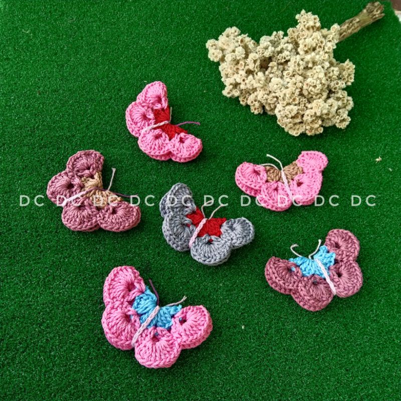 Bros rajut motif kupu-kupu murah / souvenir pernikahan bros butterfly rajutan / souvenir bros grosir