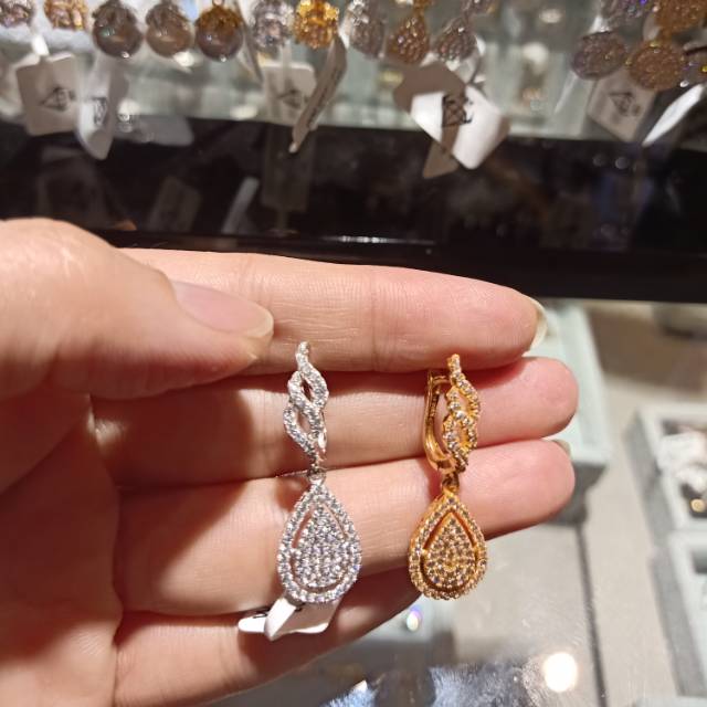 Anting wynn 007648