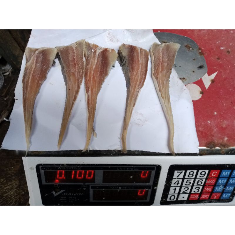 

ikan pari potong bersih / pari potong tipis2 / pari lalay ;1kg paling murah