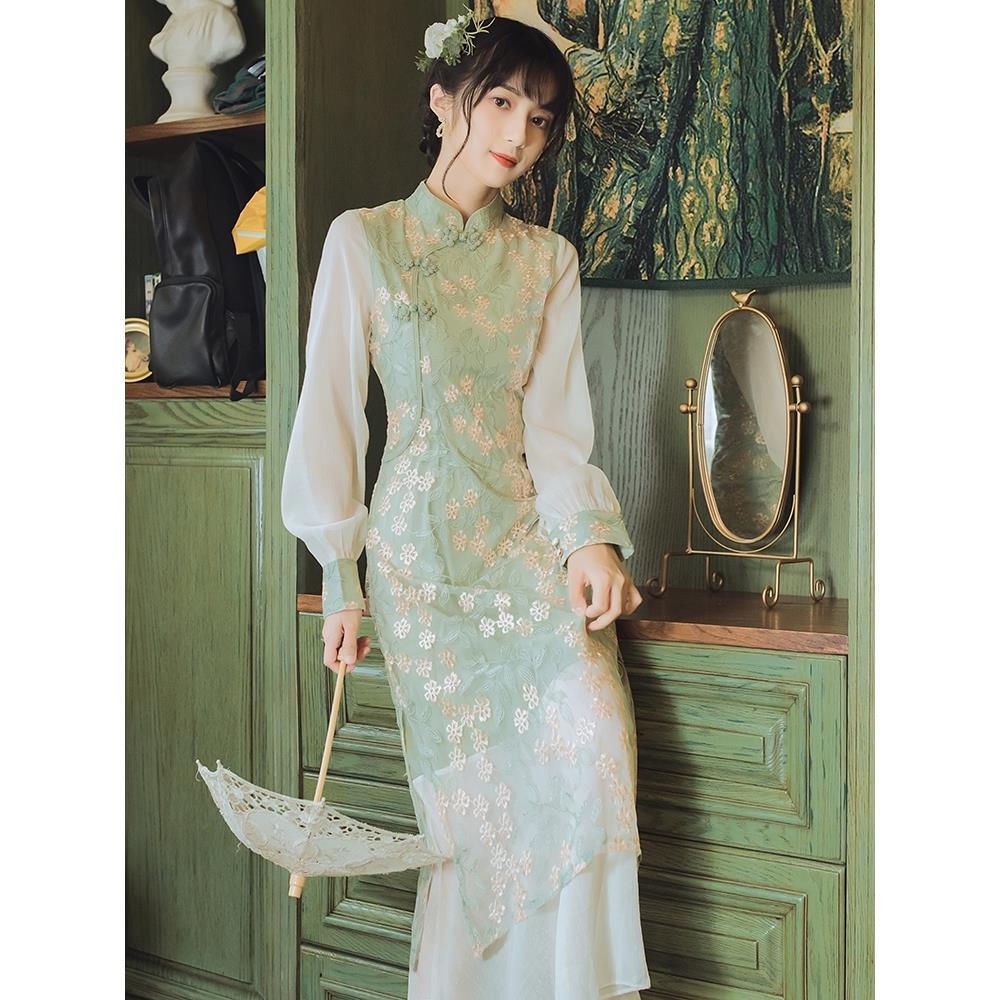 Versi yang ditingkatkan dari gaun temperamen retro muda panjang cheongsam bisa menjadi rok jalanan g