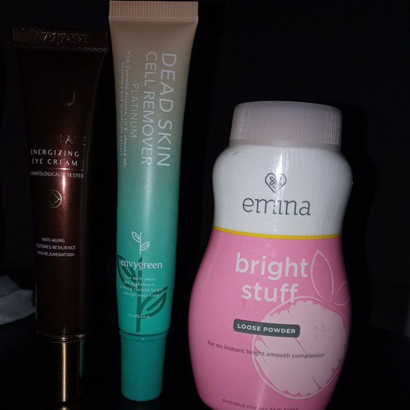 Eye cream YOU + Dead skin cell remover gratis emina loose powder bright stuff