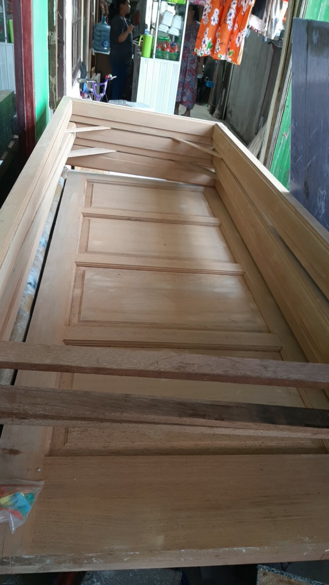 Pintu Minimalis 1 Set Kayu Mranti Dan Kamper Bahan Second Dinadikan Baru