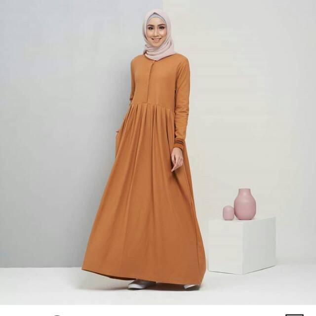 Sakai long dress by Raia