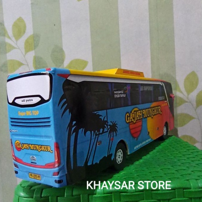 Miniatur Bus bis / mainan bus bis  gajah mungkur shd