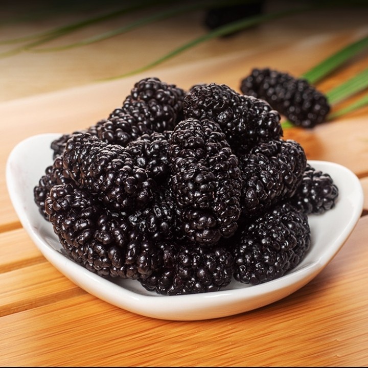 Buah Murbei Kering / Dried Black Mulberry (100 gram) by Granology