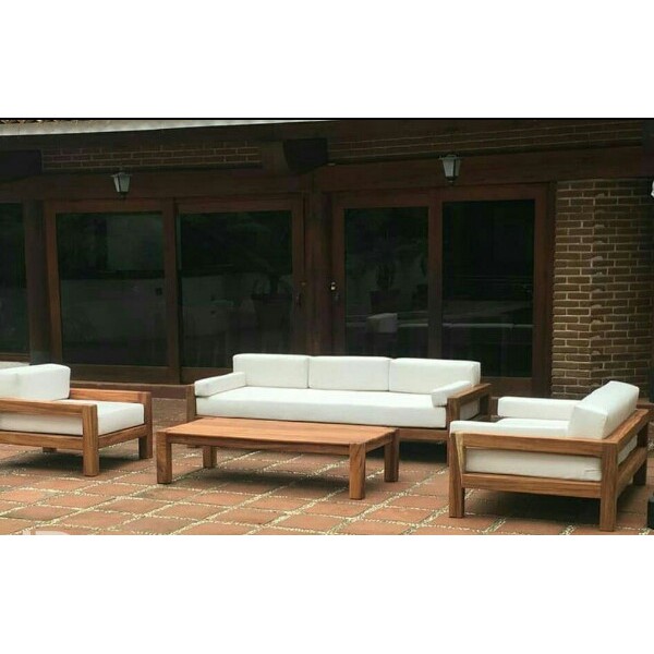 Kursi tamu atau teras kayu jati dan bantalan sofa