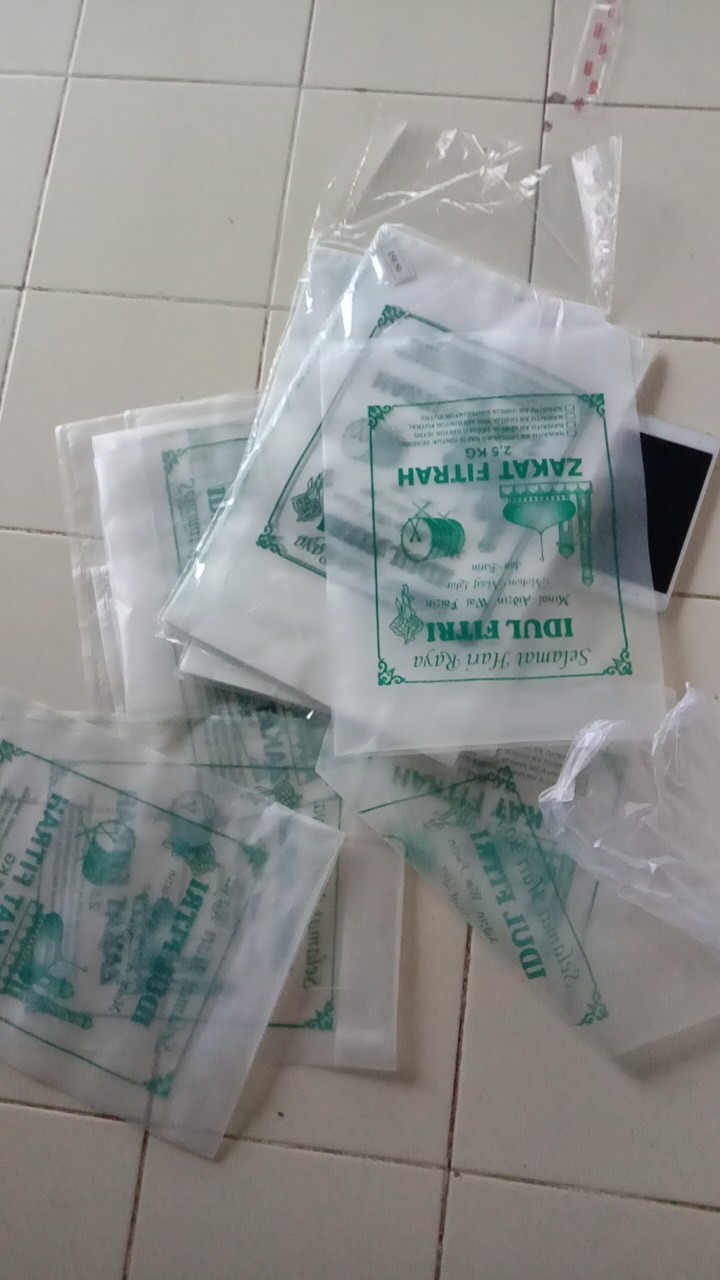 [isi 50pcs] Plastik / Plastik Zakat 2,5kg Stock Banyak!!