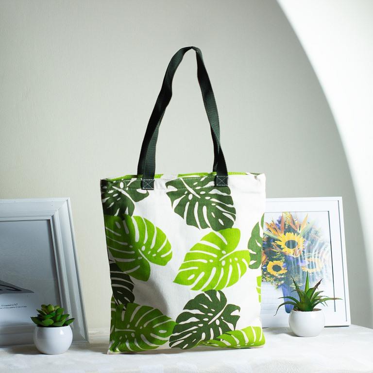 TOTEBAG BAHAN KANVAS . TAS KANVAS PREMIUM MOTIF MONSTERA. Riens Collections