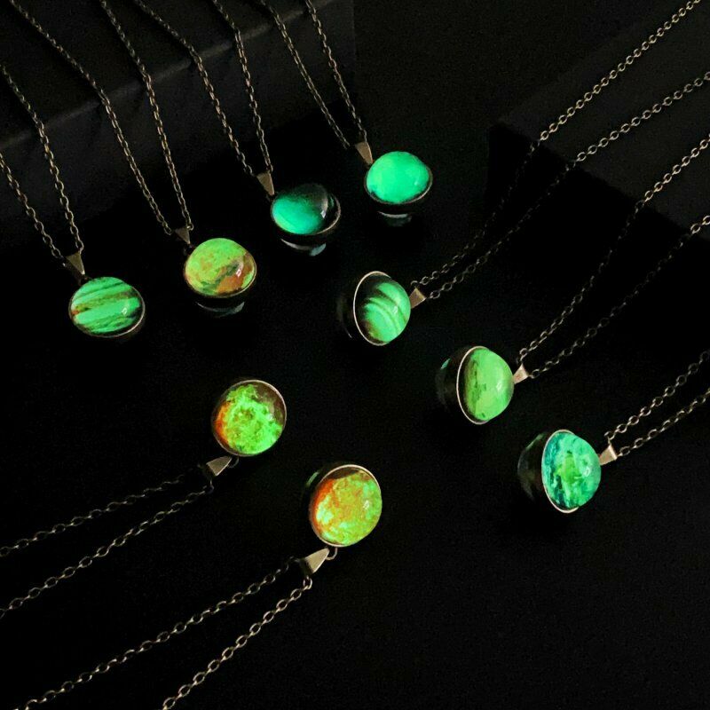 Kalung Rantai Dengan Liontin Bola Kaca Motif Planet Galaksi Dua Sisi